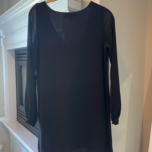 Black shift dress - Picture 2 of 3